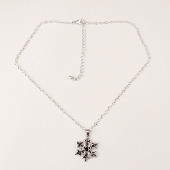 Silver snowflake with black and gray crystals pendant necklace - Picture 8 of 10